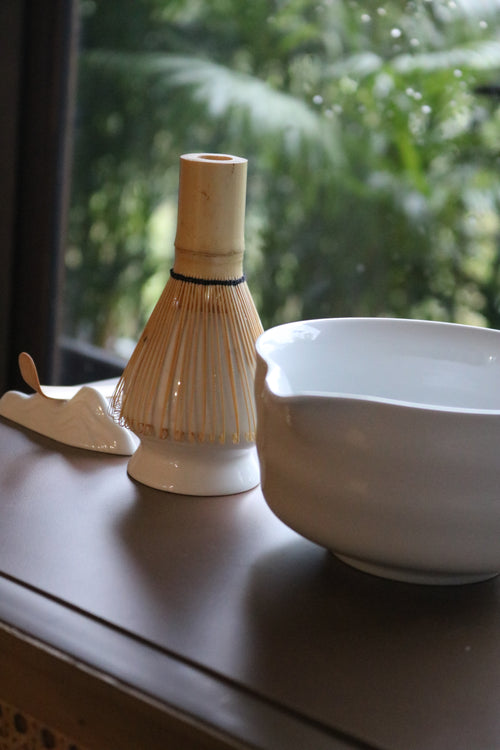 White Matcha Tea Gift Set – 7Pcs Japanese Whisk & Bowl Kit | SustainGo