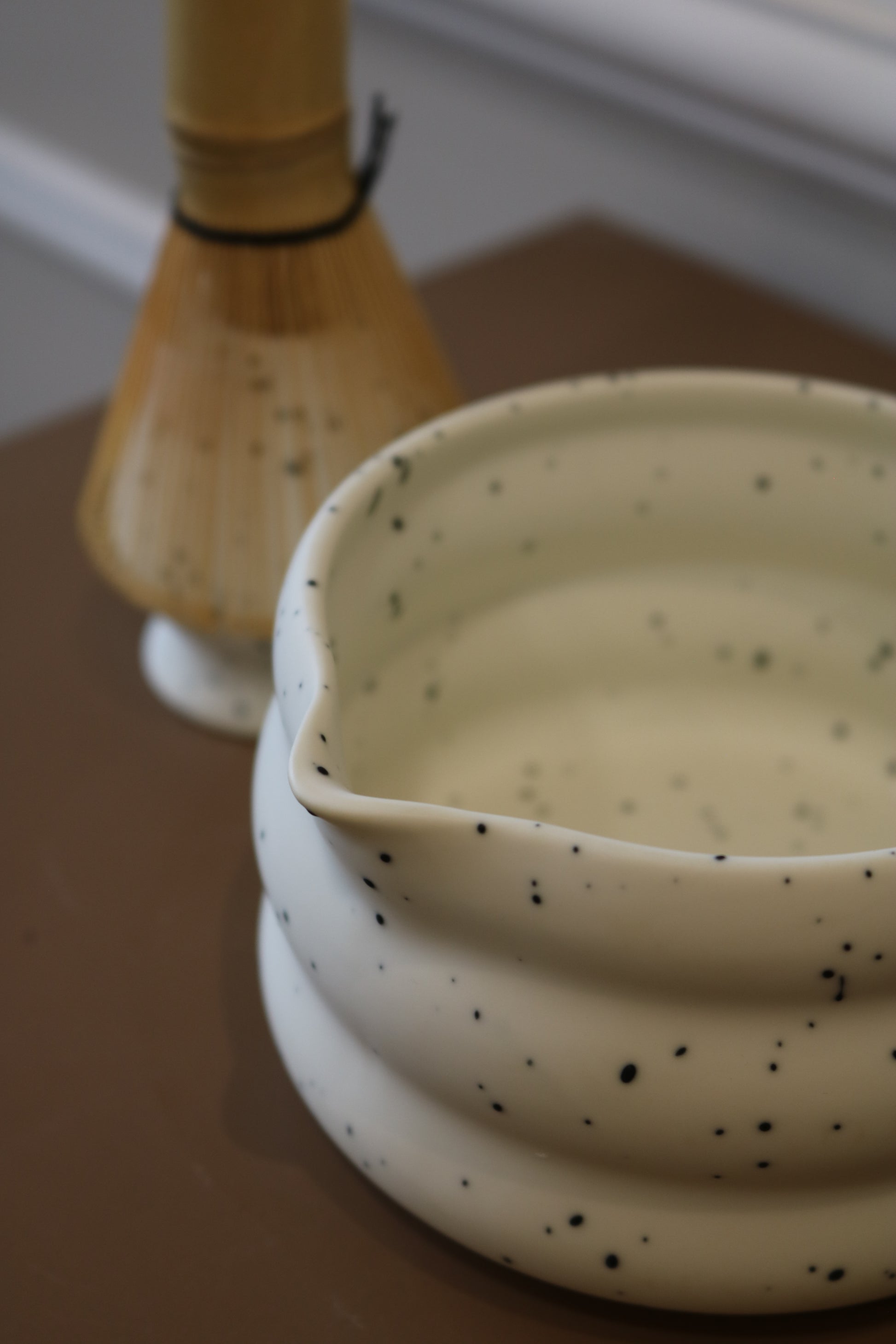 White & Black Matcha Tea Whisk Set 3 Pcs |Ceramic Matcha Bowl with a spout, Whisk Holder & Bamboo Whisk | Free Ceremonial Grade Matcha Tea 10g | SustainGo