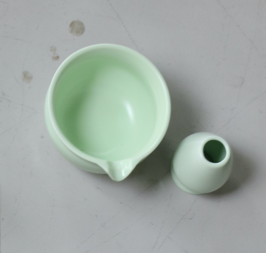 Green Matcha Tea Whisk Set 3 Pcs |Ceramic Matcha Bowl with a spout, Whisk Holder & Bamboo Whisk | Free Ceremonial Grade Matcha Tea 10g |SustainGo